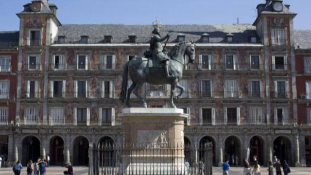 Monumento a Felipe III en la Plaza Mayor de Madrid
