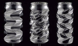 El escultor que hace maravillas con las latas sin más herramientas que sus manos