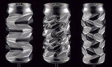 El escultor que hace maravillas con las latas sin más herramientas que sus manos