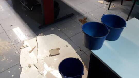 Caída del techo en la conselleria de Educación en Valencia