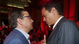 Marejada en el PSOE: Vara dice que el apoyo de Otegi a Sánchez le da 