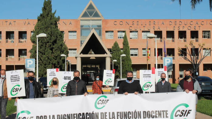 Imagen de la protesta del pasado mes de noviembre del sindicato CSIF ante Conselleria de Educación