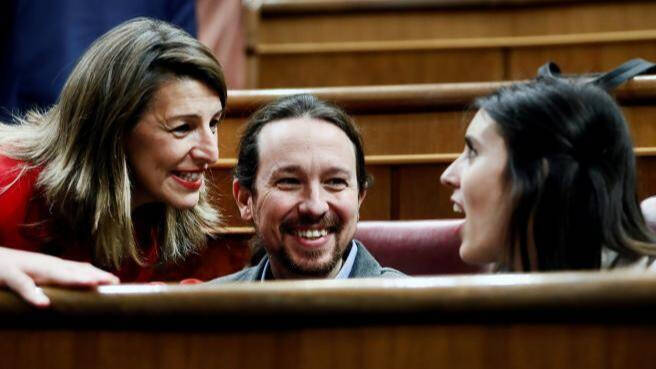 Yolanda Díaz, Pablo Iglesias e Irene Montero, en el Congreso de los Diputados