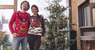 7 jerseys de Navidad unisex para triunfar estas fiestas en pareja