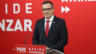 Una multa lleva al banquillo al líder del PSOE en Murcia acusado de prevaricar