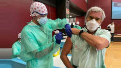 El Hospital del VinalopÃ³ de Elche estÃ¡ vacunando a su personal por iniciativa propia / FOTO: vinaloposalud.com