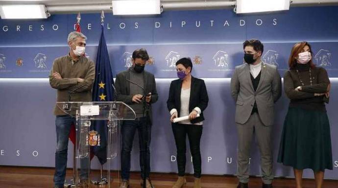 Los portavoces de Bildu, Podemos, ERC, y Junts, en una comparecencia en el Congreso.