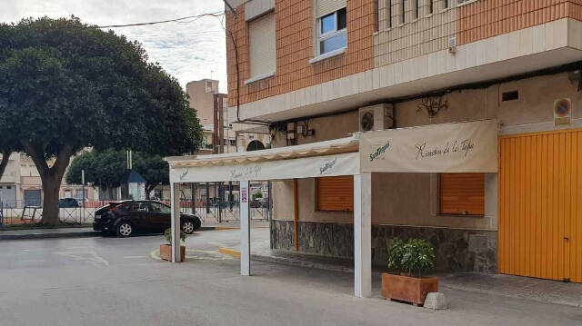 El Ayuntamiento de Redován aprueba la suspensión de tasas a terrazas apra aliviar a los hosteleros