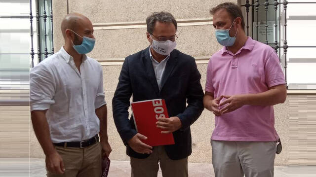 Xavi López (Podemos), Paco Sanguino (PSPV-PSOE) y Natxo Bellido (Compromís)