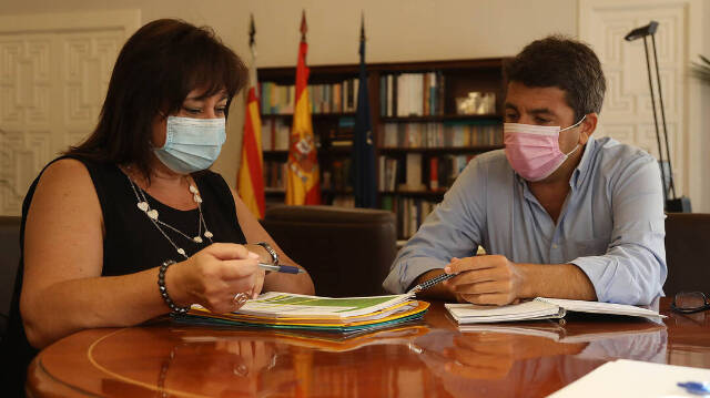Carmen Jover, Diputada de Acción Social, y Carlos Mazón, presidente de la Diputación de Alicante