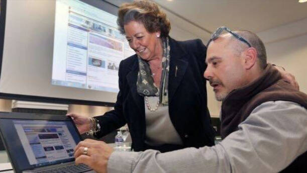 Rita Barberá aún es alcaldesa según LinkedIn