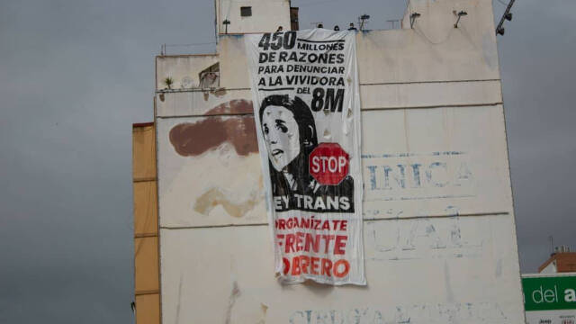 Pancarta contra Irene Montero en Valencia