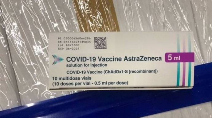 España reanuda su vacunación con AstraZeneca.