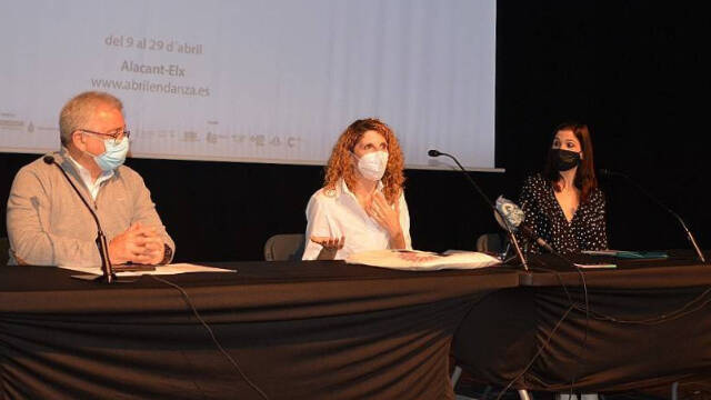 Antonio Manresa, conceja de Cultura de Alicante, Marga Antón, de Elche, y Asun Noales, directora de OtraDanza