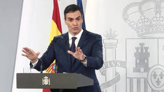 Sánchez resucita a Franco de nuevo agobiado por los malos augurios en Madrid