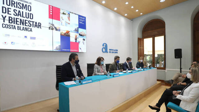 Un momento de la presentación del Congreso en la sala de prensa de la Diputación de Alicante