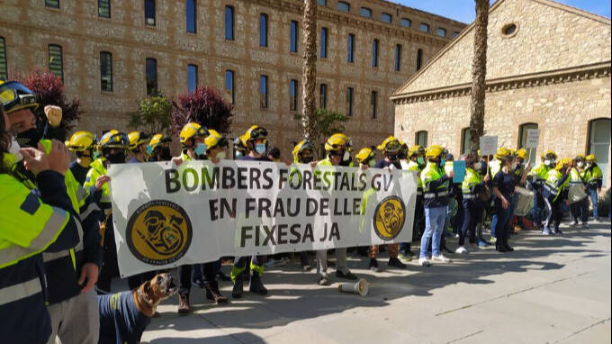 Colectivo de Bomberos Forestales en Fraude de Ley frente a la Conselleria de Justicia, Interior y Administraciones Públicas.