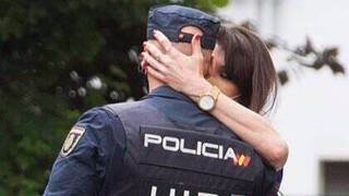 Los paparazzi cazan in fraganti a la periodista de Telemadrid y su novio policía