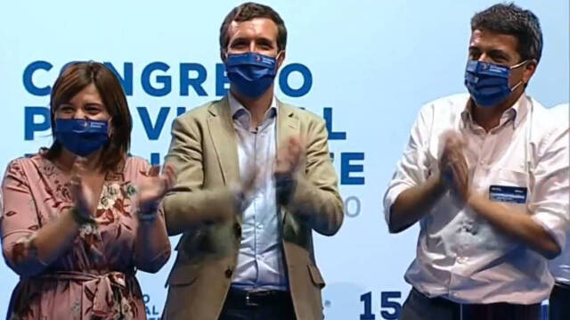 Carlos Mazón, Isabel Bonig y Pablo Casado durante el Congreso provincial del PP en Alicante en junio de 2020