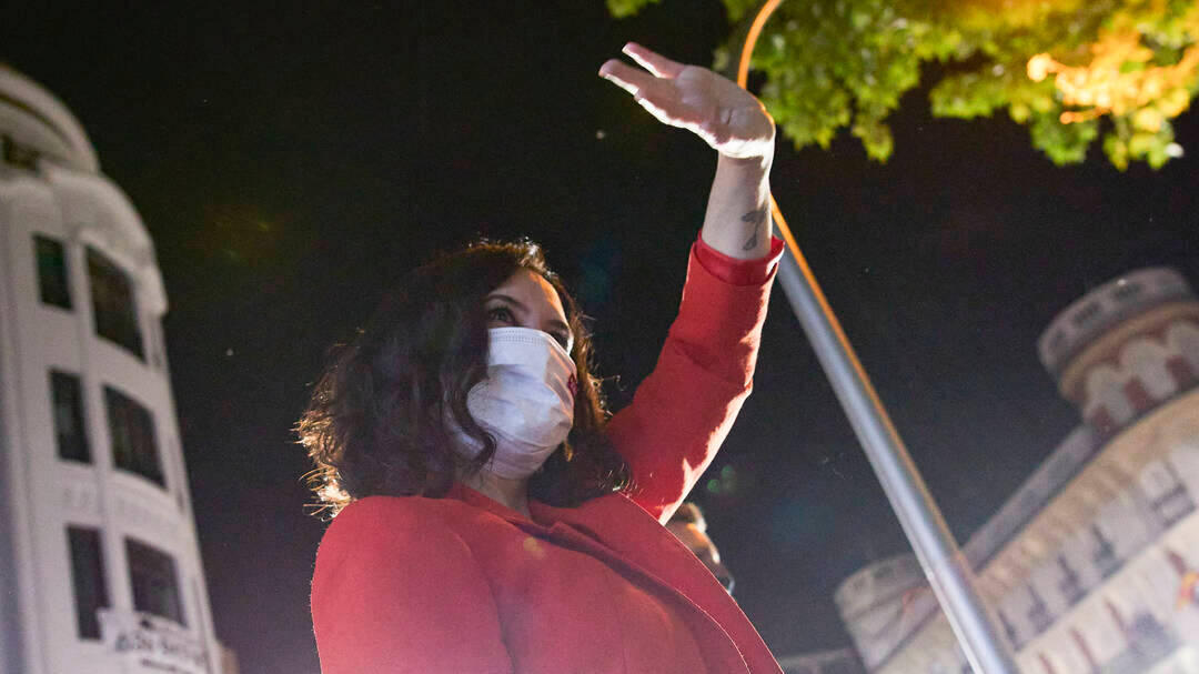 Isabel Díaz Ayuso, celebrando la victoria