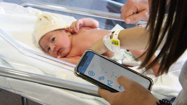 Las mujeres embarazadas podrán conectarse por vídeo llamada con la matrona de su centro de salud