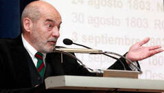 JosÃ© Tuells, profesor de la Universidad de Alicante y director de la CÃ¡tedra Balmis de vacunologÃ­a