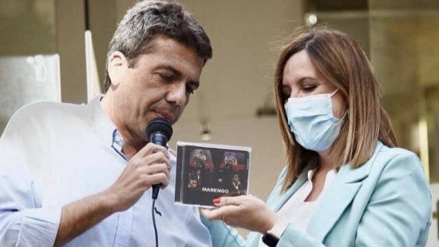 Carlos Mazón regala su disco a Catalá