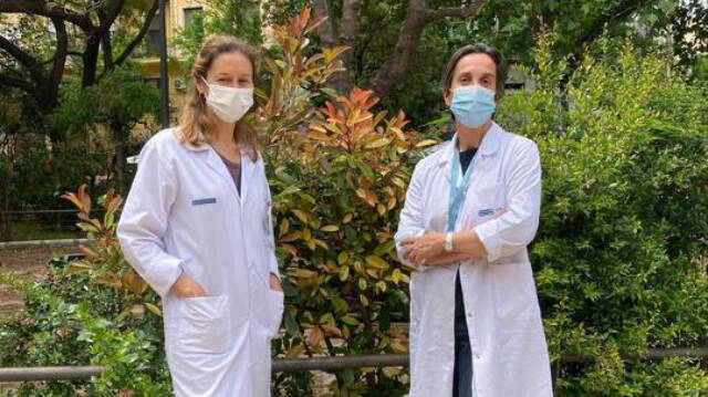 Las doctoras Olga Pons y Elena Oliete