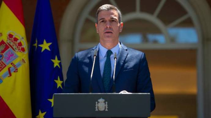 Sánchez, este martes en su declaración institucional antes de partir a Ceuta.