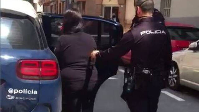 La mujer ha sido detenida por los agentes de la Policía Nacional