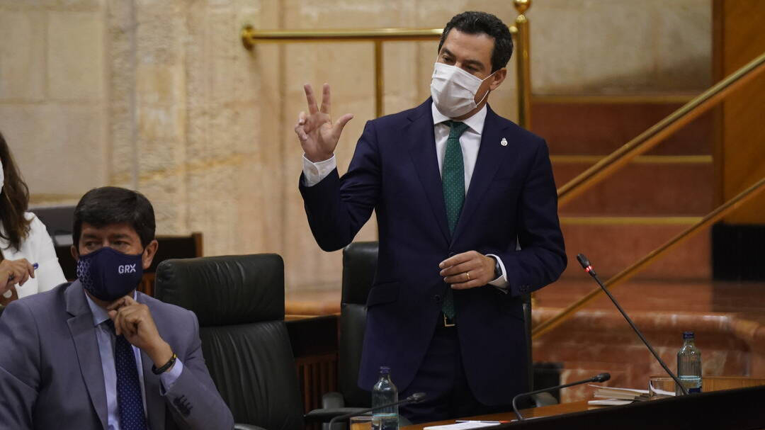 Juanma Moreno, hoy en la sesión de Control al Gobierno en el Parlamento.
