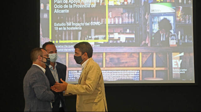 Carlos Mazón junto al presidente de ARA, César Anca