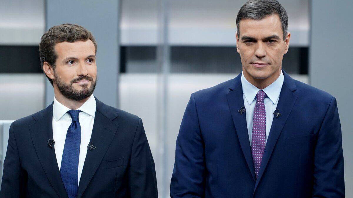 Pablo Casado y Pedro Sánchez, en un debate electoral