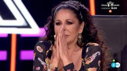Isabel Pantoja, emocionada hasta las lágrimas en 'Top Stars'