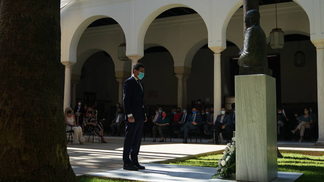 El presidente de la Junta, Juanma Moreno, en el acto de homenaje a Blas Infante.