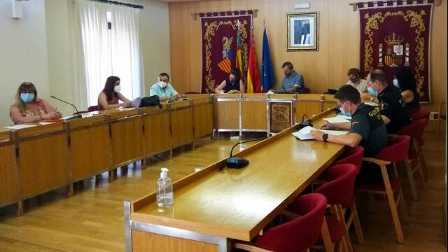 La reunión se ha desarrollado en el salón de plenos del Ayuntamiento de Aspe