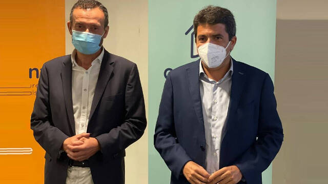 El alcalde de Elche, Carlos González (PSOE), y el presidente de la Diputación de Alicante, Carlos Mazón (PP)