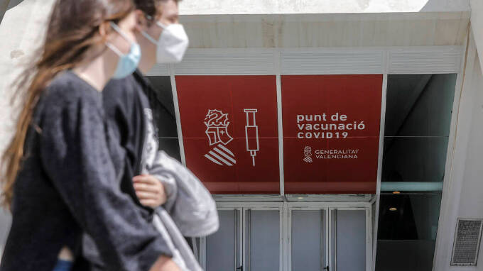 Punto de vacunación en la Ciudad de las Artes y las Ciencias de Valencia