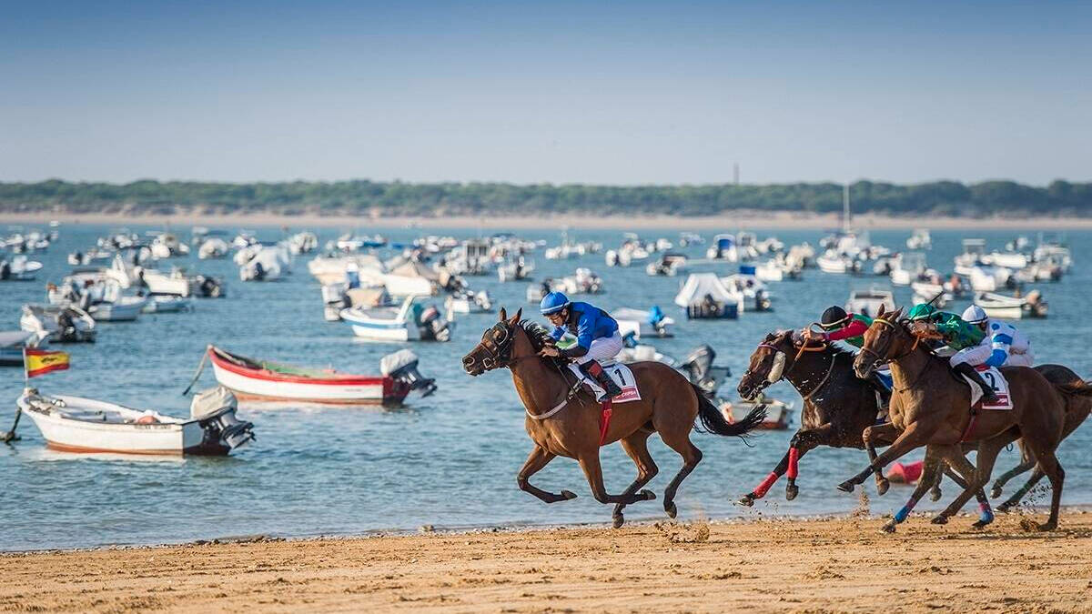 Carreras de caballos en la playa de Bajo Guía (Sanlúcar de Barrameda).