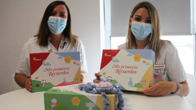 Leticia Beltrán y Natalia Méndez; trabajadoras de pediatría y Neonatos de los hospitales de Torrevieja y Vinalopó.