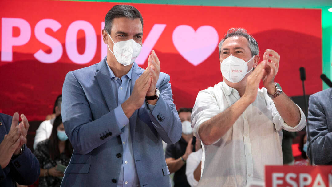 Pedro Sánchez y Juan Espadas en el mitin del PSOE celebrado este sábado en Jaén.