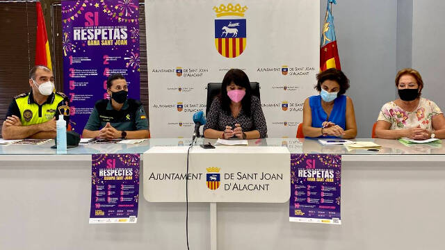 Julia Parra, concejala de Igualdad en Sant Joan d'Alacant, explicó los objetivos de esta campaña