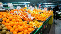Confiscan miles de naranjas sudafricanas que se vendían con etiquetaje de Murcia