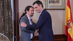 Pablo Iglesias y Pedro Sánchez tras rubricar su acuerdo de Gobierno