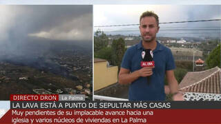 Alejandro Rodríguez, reportero de Cuatro, suelta el micro para ayudar en La Palma