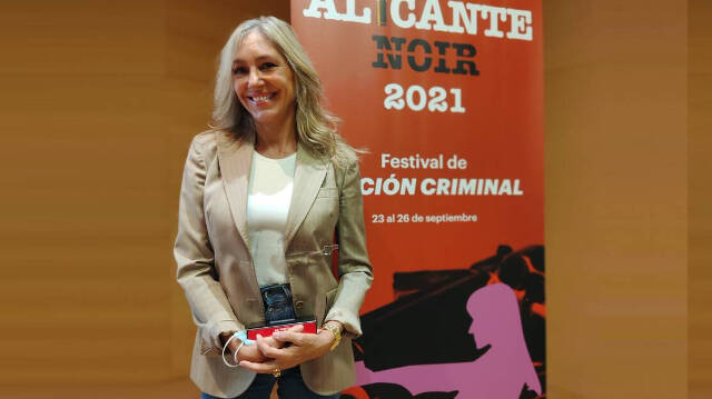 La periodista y escritora Marta Robles ha conseguido el primer premio en Alicante Noir