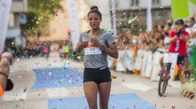 La corredora Tiruye Mesfin a su llegada a meta 