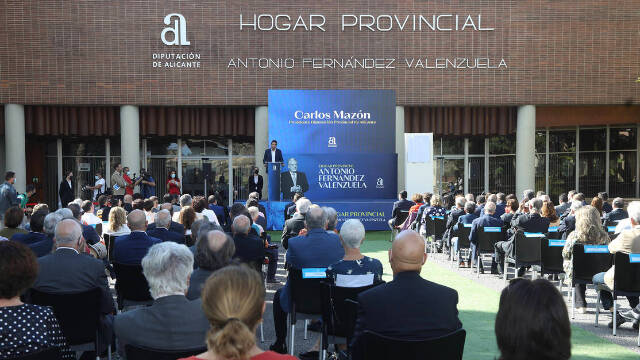 El presidente de la Diputación de Alicante, Carlos Mazón, ha ensalzado la figura de Valenzuela durante su discurso