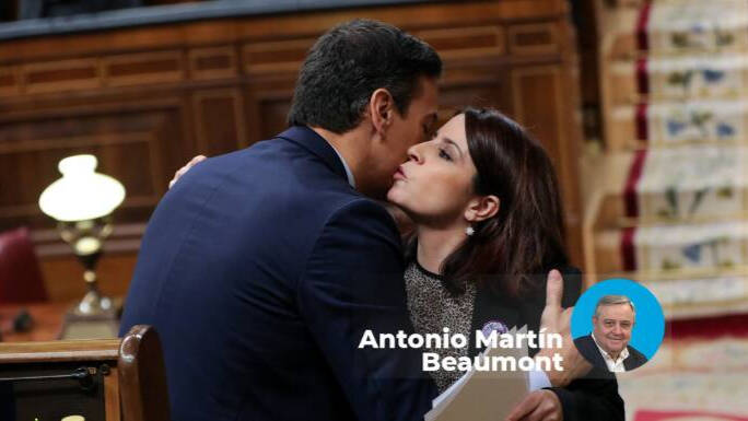 Pedro Sánchez y Adriana Lastra