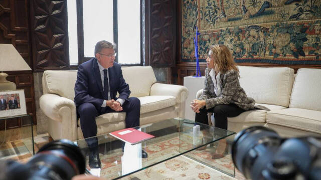 El presidente de la Generalitat, Ximo Puig, y la ministra de Transportes, Raquel Sánchez